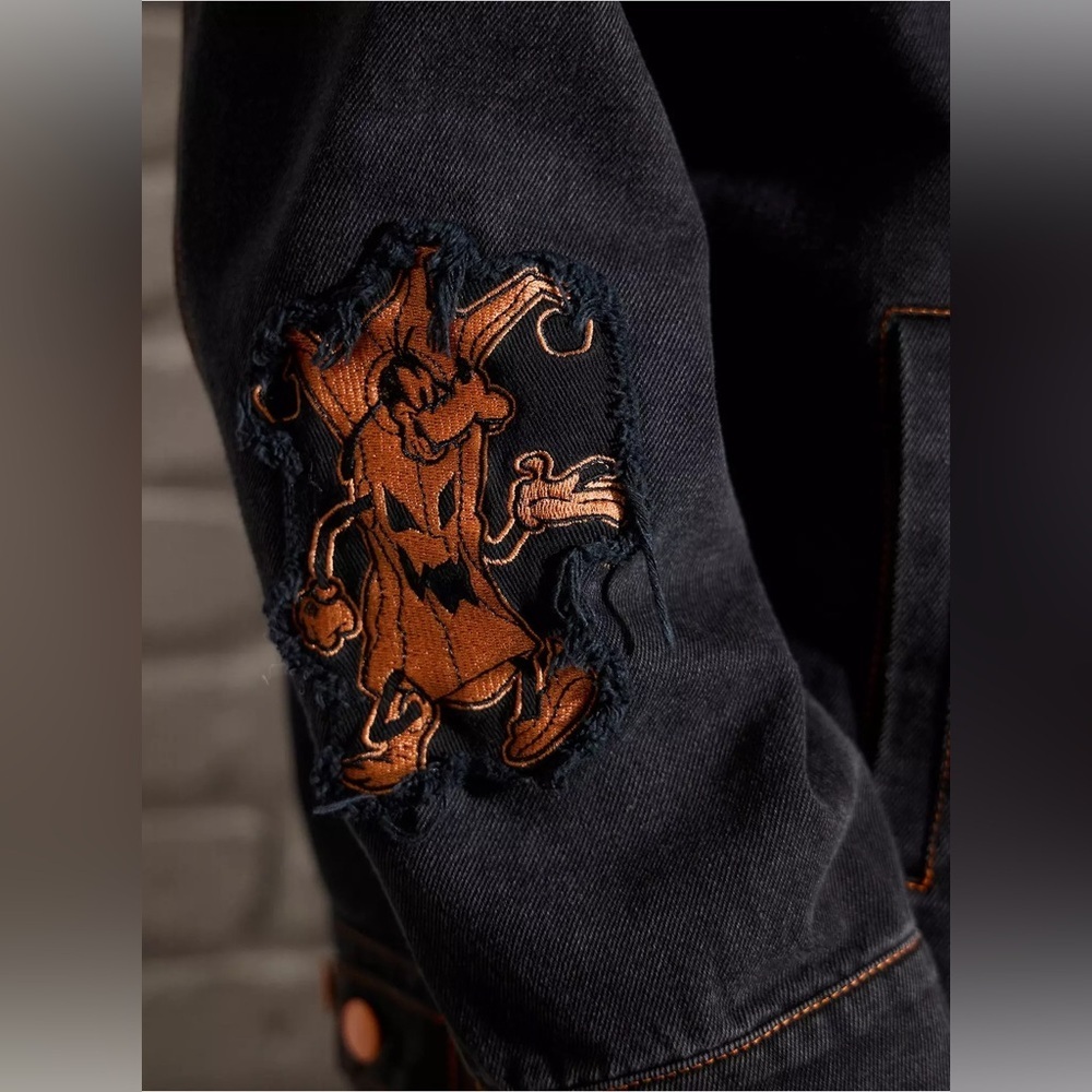 Disney Mickey Mouse & Friends Halloween Hooded Denim Jacket size 2XL - Picture 4 of 6